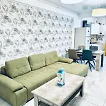 Apartment In Complex 5 Stele Langa Plaja