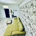 Apartment In Complex 5 Stele Langa Plaja *